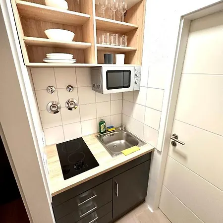 Apartment Business *